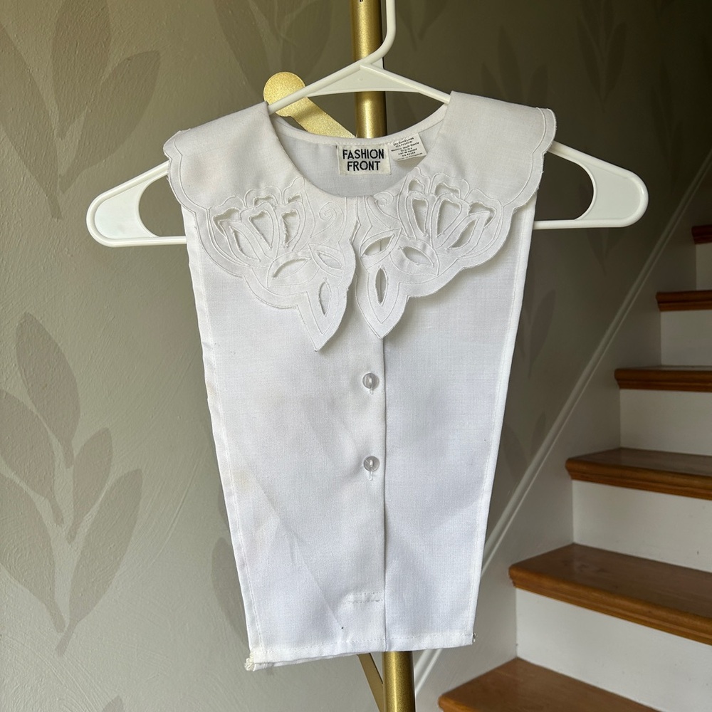 Vintage White Detachable Dickey Collar Half Shirt with Floral Cutouts